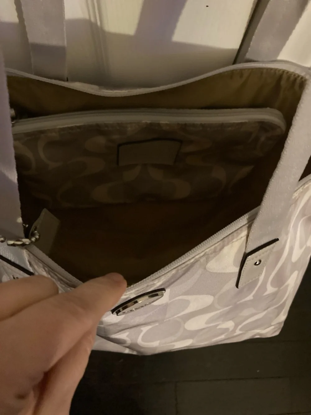 Coach Silver Gray Dream Weekender 2PC New with tag bag - Picture 9 of 9